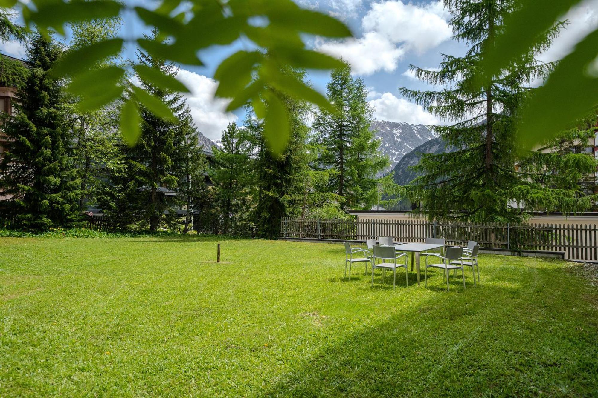 Haus Padrun 10 By Arosa Vacations Apartman Kültér fotó